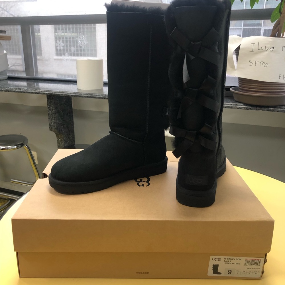 Ugg Bailey Bow Tall II Boot brand new never worn!!! Size 9 in black